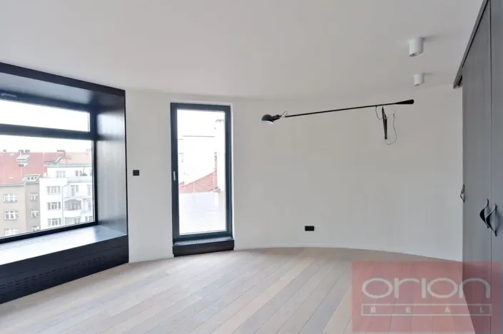 Pronájem bytu 2+kk, Praha - Vinohrady, náměstí Jiřího z Poděbrad, 60 m2