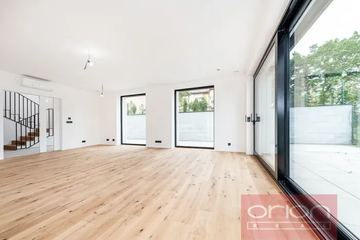 Pronájem rodinného domu, Praha - Stodůlky, Ke Koh-i-nooru, 282 m2