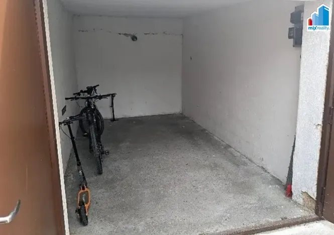 Pronájem garáže, Plzeň - Východní Předměstí, Jetelová, 17 m2