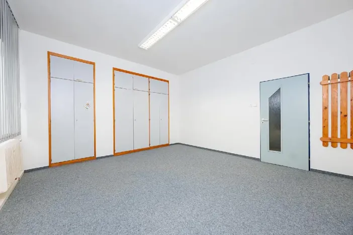 Pronájem kanceláře, Pardubice, Fáblovka, 216 m2