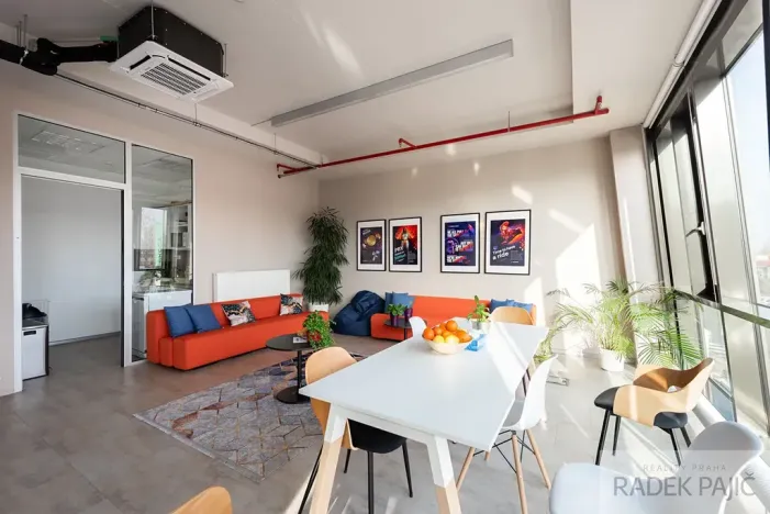 Prodej kanceláře, Brno, Pražákova, 211 m2