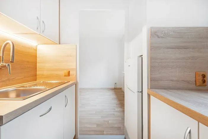 Pronájem bytu 1+1, Brno, náměstí SNP, 27 m2