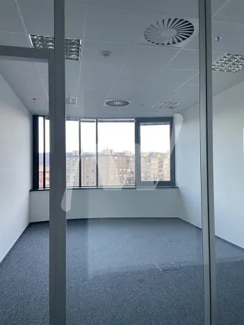 Pronájem kanceláře, Praha - Libeň, Českomoravská, 773 m2