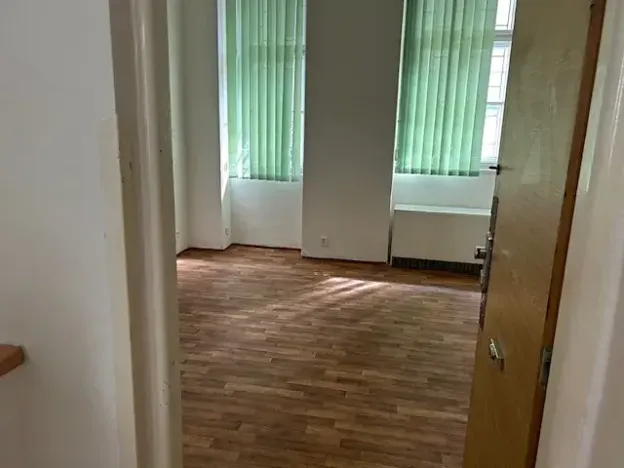 Pronájem kanceláře, Praha - Holešovice, Kamenická, 49 m2