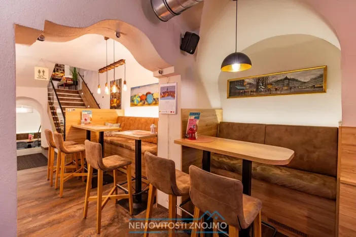 Prodej restaurace, Retz, Znaimerstraße, 200 m2