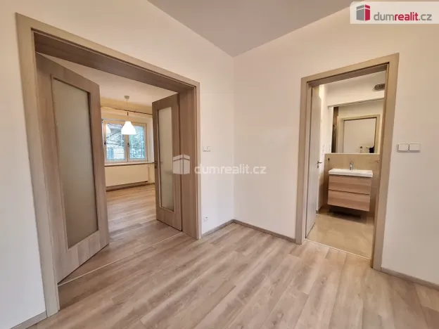 Pronájem bytu 2+kk, Praha - Záběhlice, Severozápadní III, 36 m2
