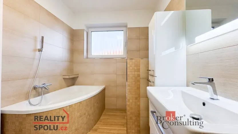 Pronájem rodinného domu, Přelouč, Škroupova, 114 m2