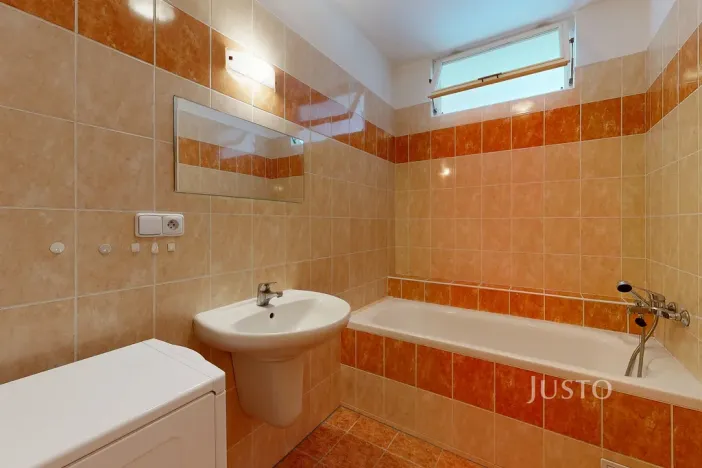 Pronájem bytu 2+kk, České Budějovice, Jar. Haška, 43 m2