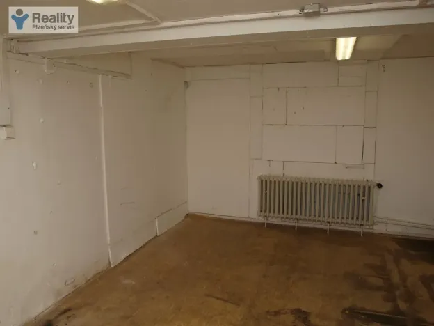 Pronájem skladu, Plzeň - Východní Předměstí, Úslavská, 142 m2