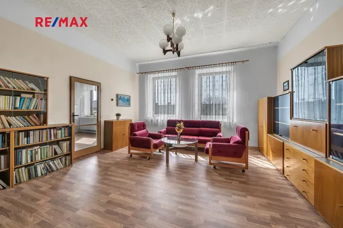 Prodej rodinného domu, Plaňany, Pražská, 152 m2