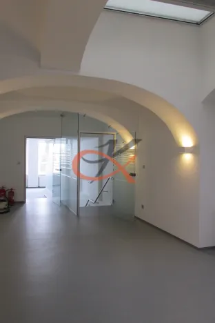 Pronájem kanceláře, Valašské Meziříčí, Náměstí, 16 m2