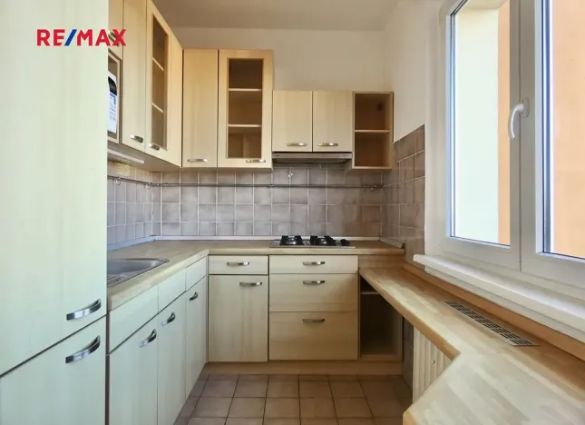 Pronájem bytu 2+1, Praha - Malešice, Káranská, 53 m2