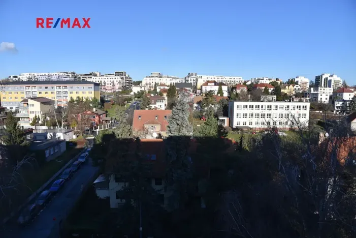 Pronájem bytu 2+1, Praha - Malešice, Káranská, 53 m2