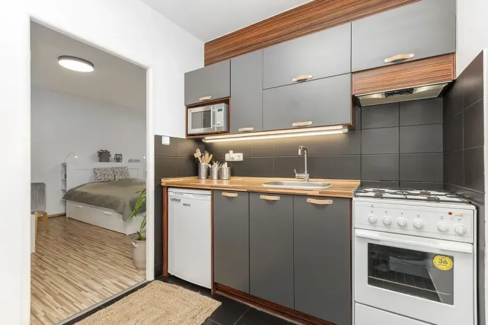 Pronájem bytu 1+1, Pardubice - Polabiny, Varšavská, 36 m2