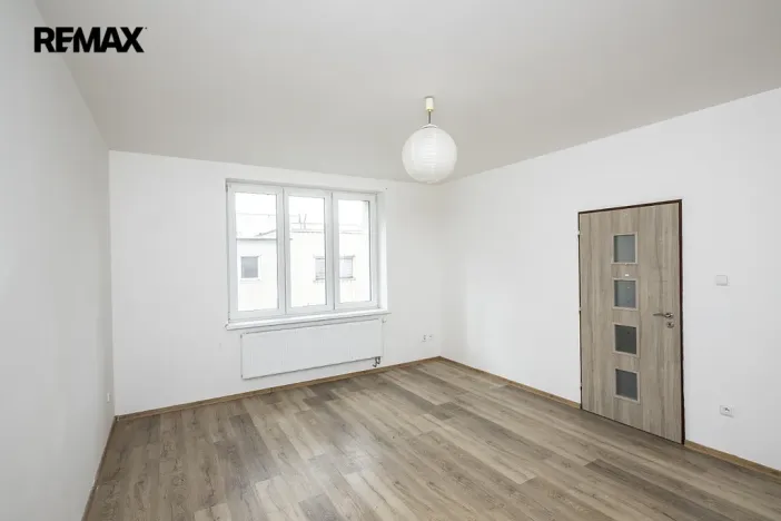 Pronájem bytu 2+1, Strakonice - Strakonice II, Komenského, 60 m2
