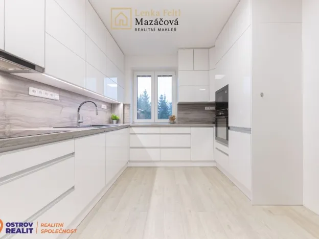 Prodej bytu 3+kk, Hrabišín, 79 m2