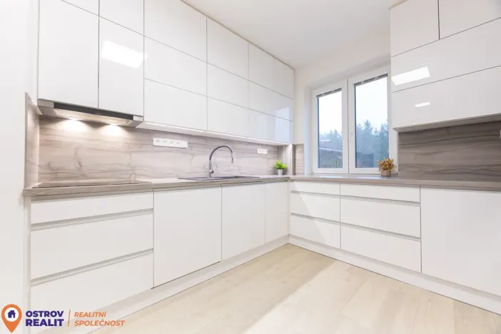 Prodej bytu 3+kk, Hrabišín, 79 m2