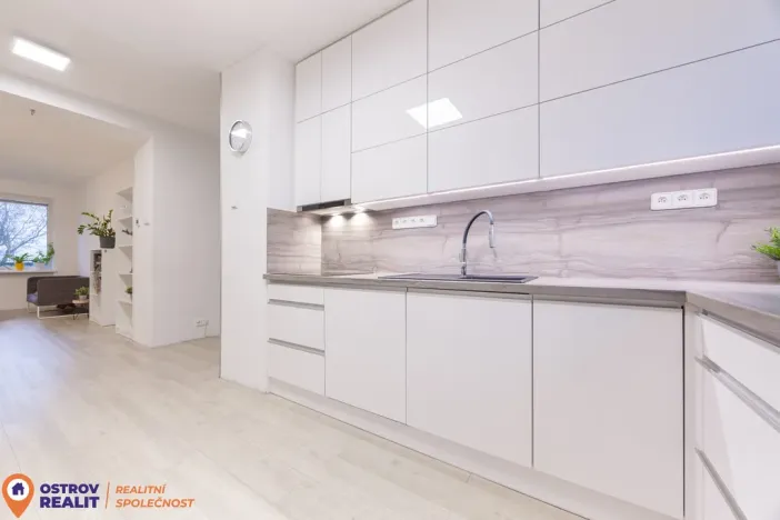 Prodej bytu 3+kk, Hrabišín, 79 m2