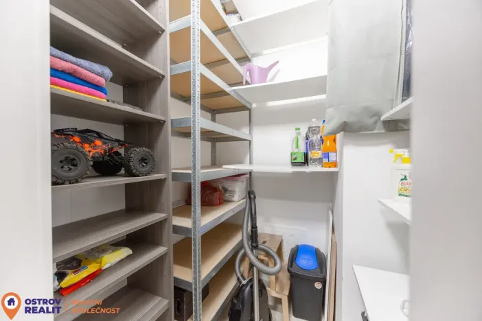 Prodej bytu 3+kk, Hrabišín, 79 m2