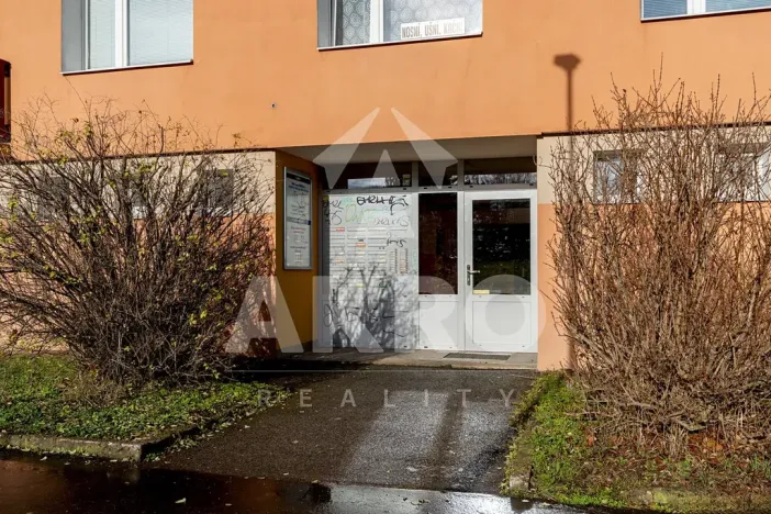 Pronájem kanceláře, Praha - Kamýk, Zdislavická, 64 m2