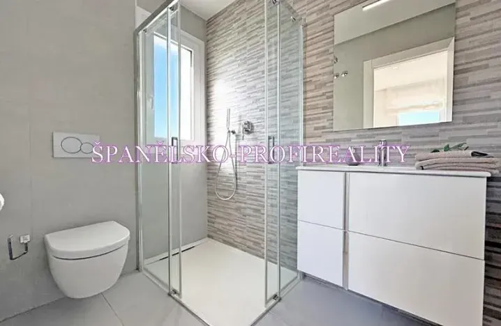 Prodej vily, Torrevieja, Španělsko, 100 m2