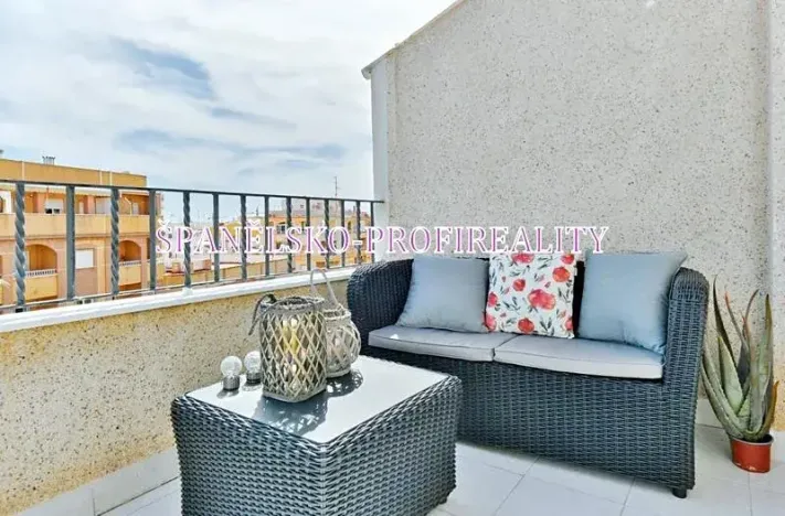 Prodej bytu 3+1, Torrevieja, Španělsko, 100 m2