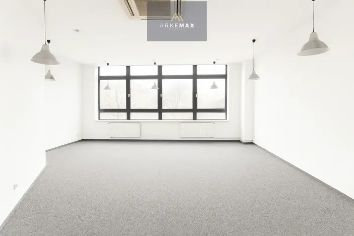 Pronájem obchodního prostoru, Ostrava - Moravská Ostrava, Masarykovo náměstí, 678 m2