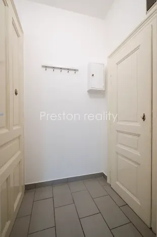 Pronájem bytu 1+1, Praha - Vršovice, Moskevská, 35 m2