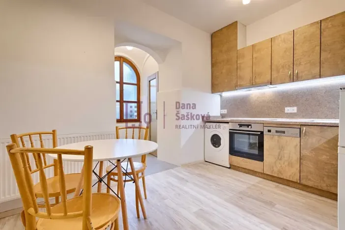 Pronájem bytu 1+kk, Jindřichův Hradec, Kostelní, 36 m2