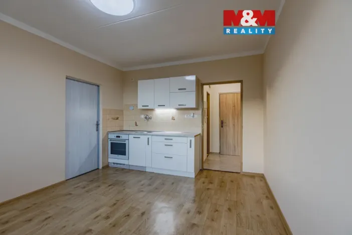 Prodej bytu 1+1, Klatovy - Klatovy III, Pod Hůrkou, 36 m2