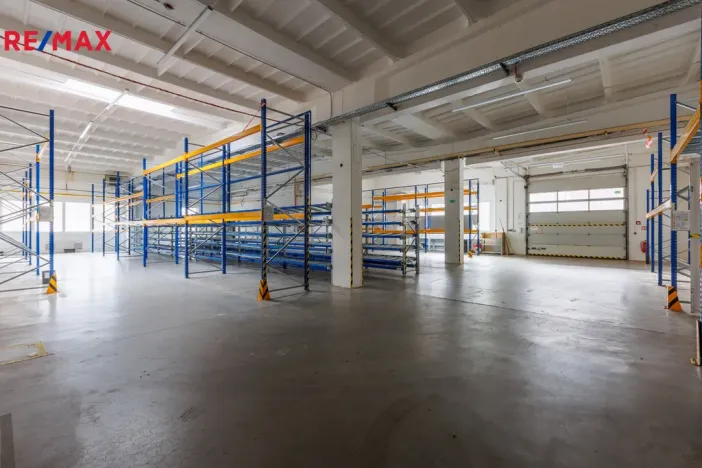 Pronájem výrobních prostor, Chodová Planá, Kyjovská, 1300 m2