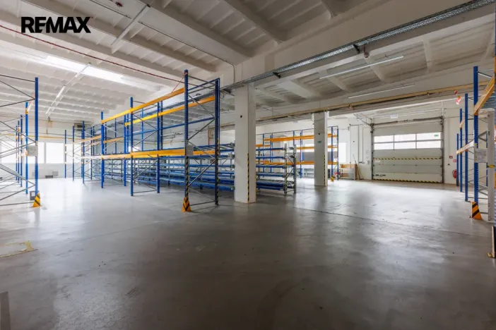 Pronájem výrobních prostor, Chodová Planá, Kyjovská, 1300 m2
