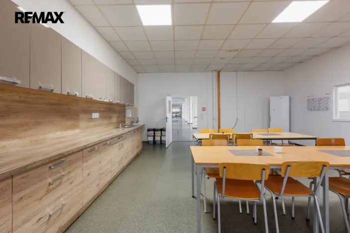 Pronájem výrobních prostor, Chodová Planá, Kyjovská, 1300 m2