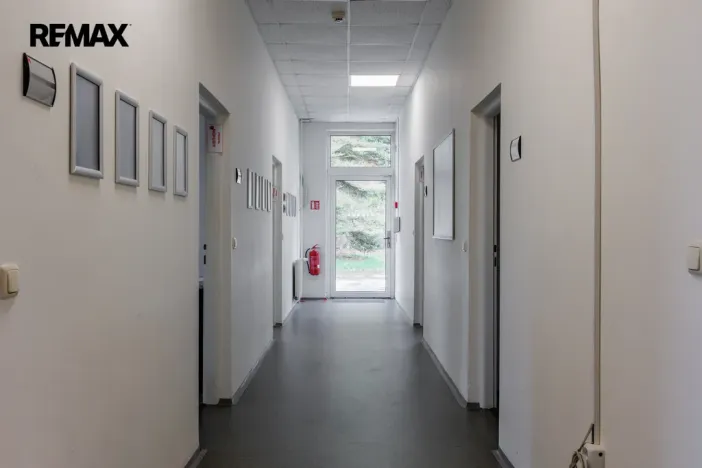 Pronájem výrobních prostor, Chodová Planá, Kyjovská, 1300 m2