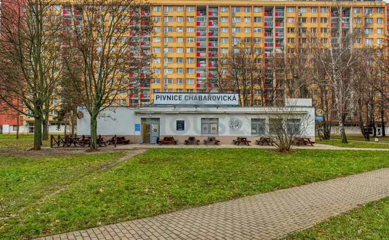 Prodej restaurace, Praha - Kobylisy, Chabařovická, 295 m2