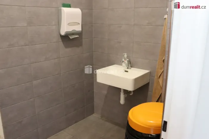 Pronájem skladu, Olomouc - Chválkovice, Libušina, 3276 m2