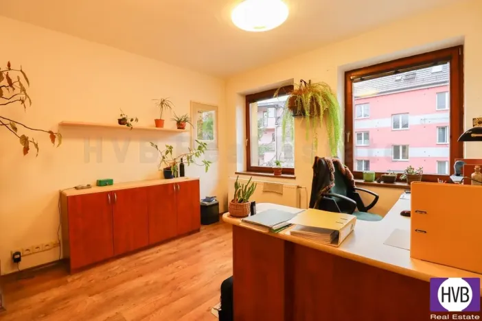 Pronájem kanceláře, Ostrava, U Dvoru, 110 m2