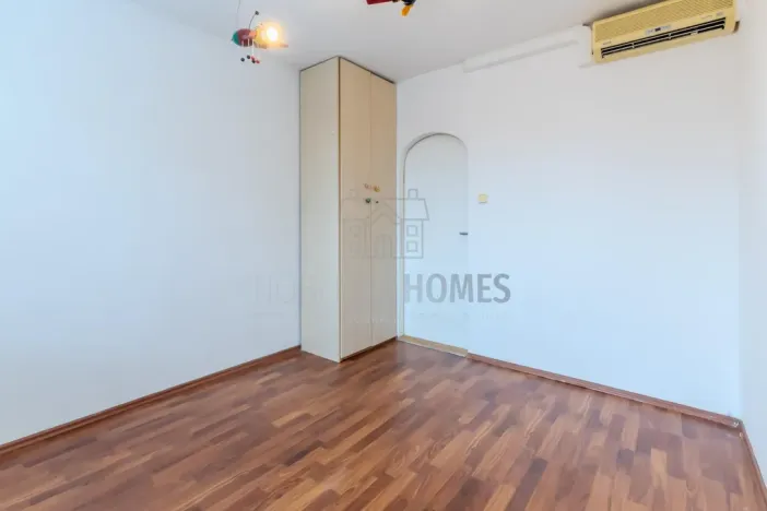 Prodej bytu 3+1, Praha - Prosek, Lovosická, 67 m2