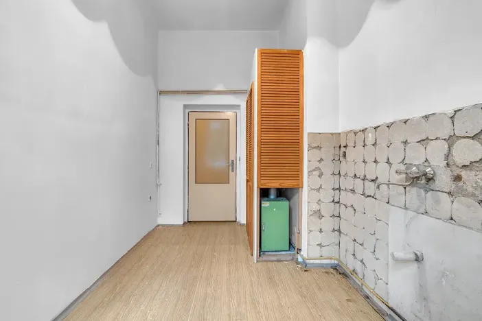 Prodej bytu 2+1, Hradec Králové, Komenského, 98 m2