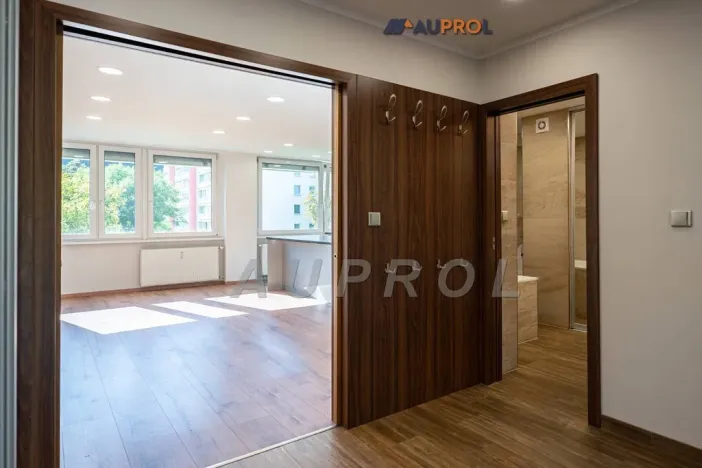 Prodej bytu 3+kk, Praha - Karlín, Molákova, 71 m2