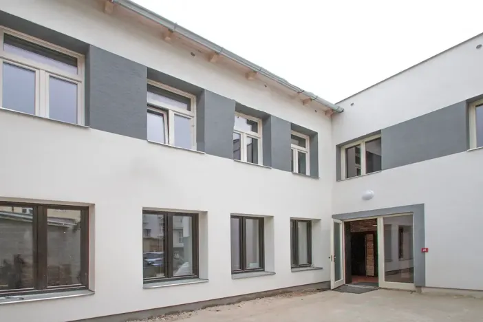 Pronájem bytu 1+kk, Hradec Králové, Šafaříkova, 31 m2