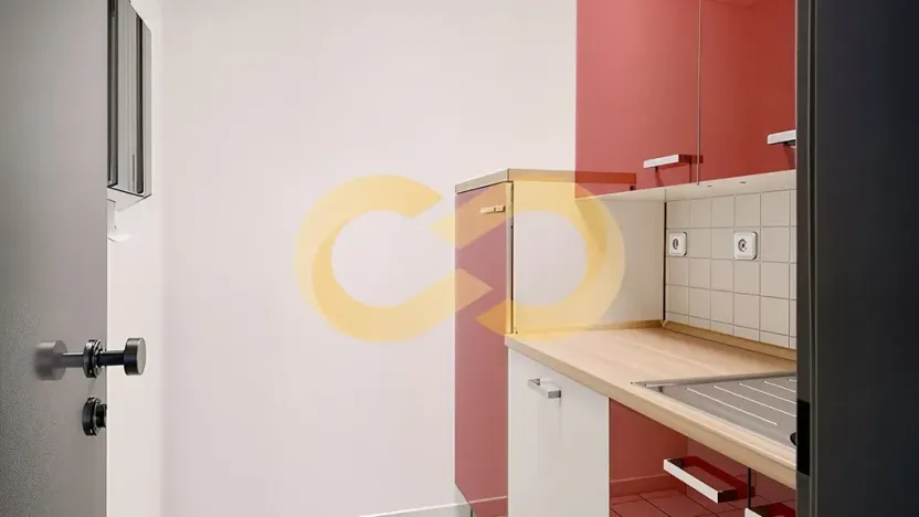 Pronájem kanceláře, Písek, Alšovo nám., 200 m2