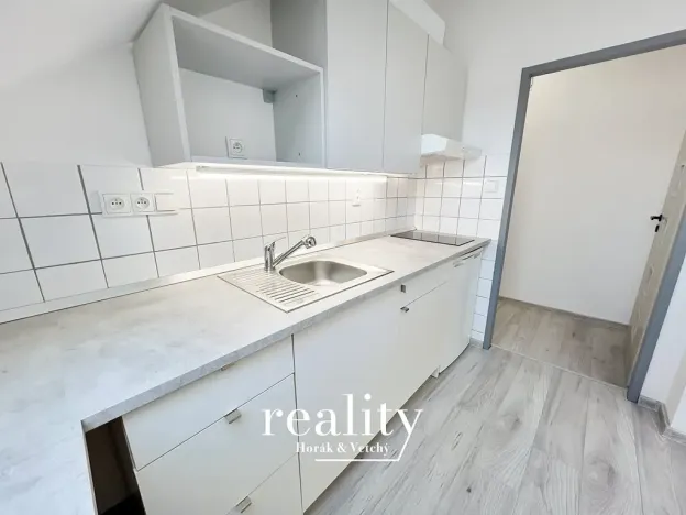 Pronájem bytu 1+kk, Znojmo, Smetanova, 26 m2