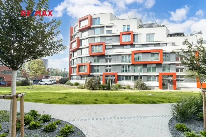 Pronájem bytu 2+kk, Praha - Libeň, Vojenova, 62 m2