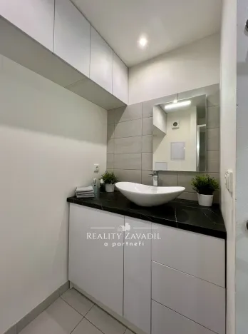 Pronájem bytu 2+kk, Pardubice, Kunětická, 41 m2