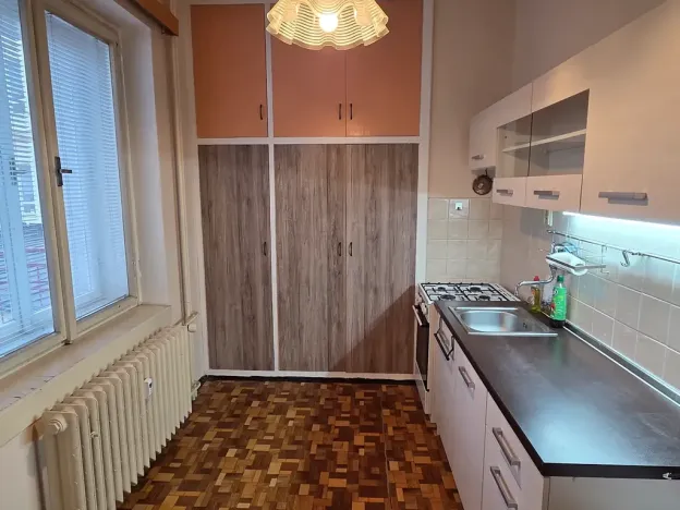 Pronájem bytu 1+1, Hradec Králové, Pospíšilova, 48 m2