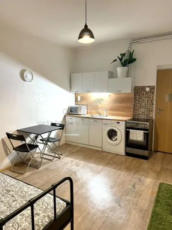 Pronájem bytu 1+kk, Praha - Košíře, Vrchlického, 36 m2