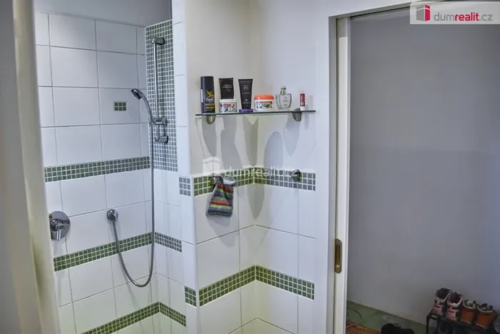 Prodej bytu 2+1, Karlovy Vary - Rybáře, Nad Dvorem, 42 m2