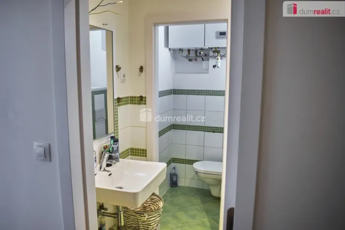 Prodej bytu 2+1, Karlovy Vary - Rybáře, Nad Dvorem, 42 m2