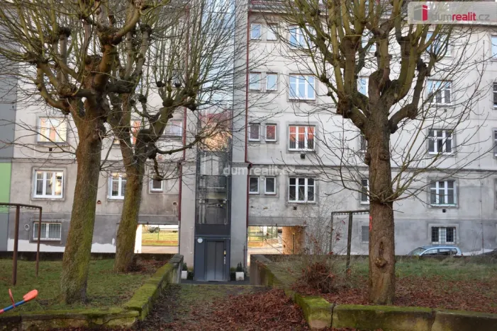 Prodej bytu 2+1, Karlovy Vary - Rybáře, Nad Dvorem, 42 m2